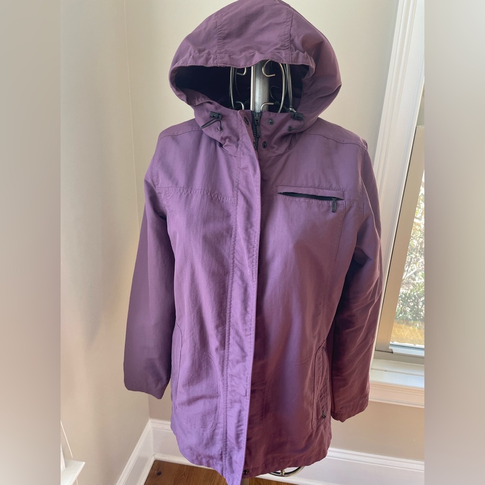 Eddie Bauer Rainjacket Medium